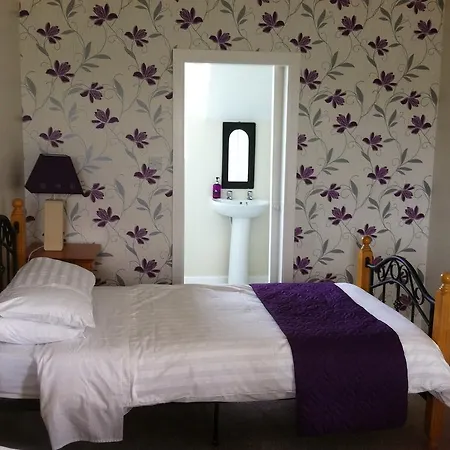 Altazamuth House Bed & Breakfast